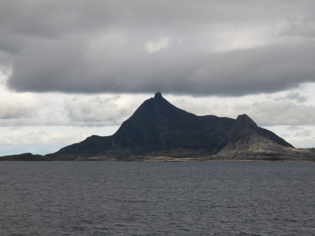Hurtigruten_2015-06-20_07-17